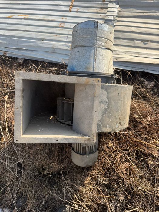 Продам вытяжку улитка