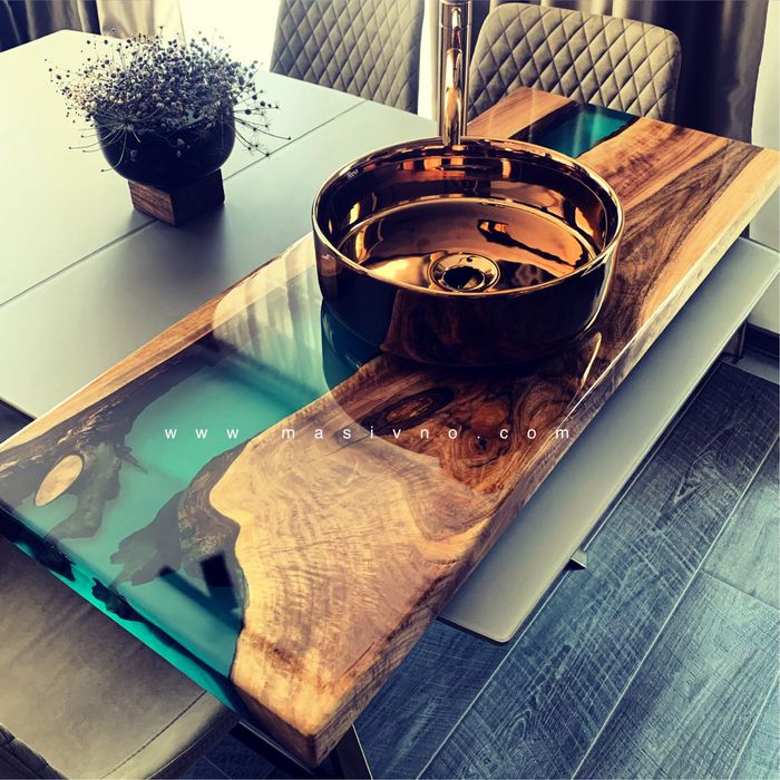 Водоустойчив плот от дърво и епоксидна смола