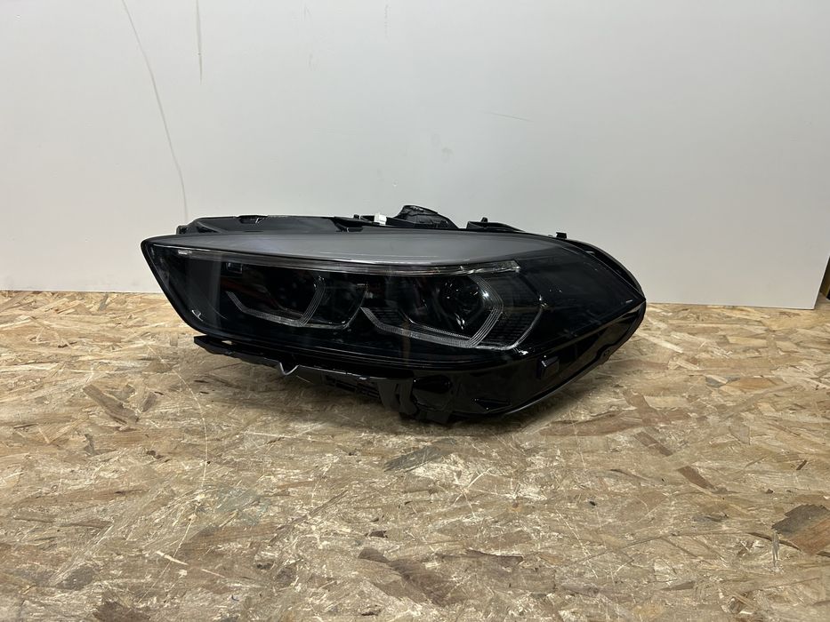 Far stanga bmw F40 seria 1 full led adaptiv Shadow Line 2020-2023