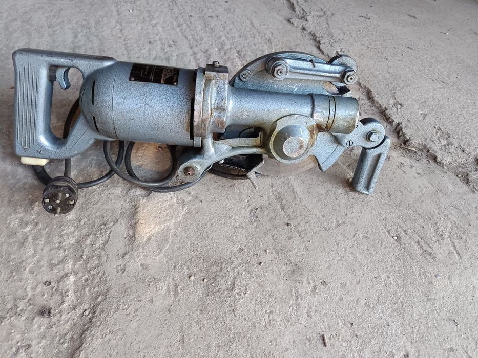 Машина за студено рязане