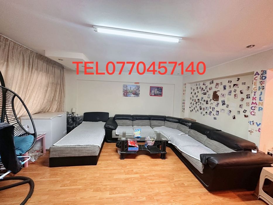 De vanzare apartament 3 camere