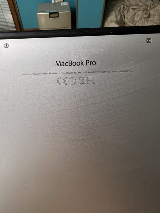 Продавам MacBook PRO 2015