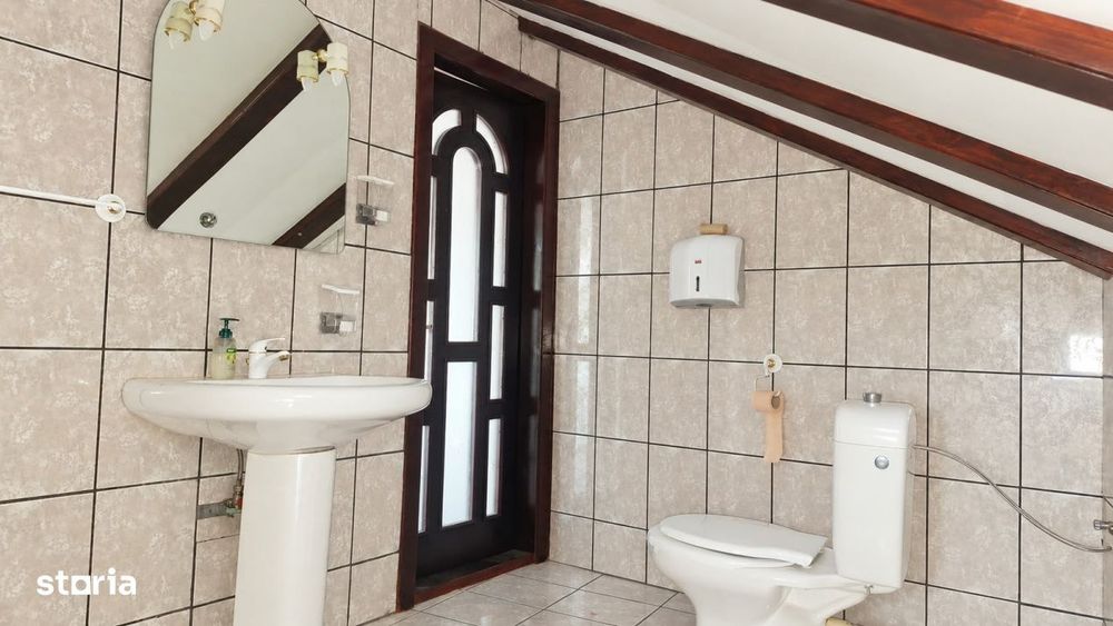 Casa cu 5 camere de inchiriat -  locuire sau birouri, Sibiu