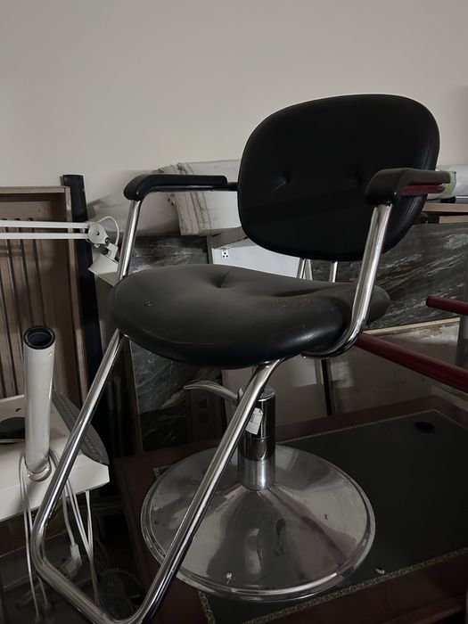 Кресла для парикмахера