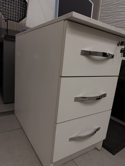 Стол рабочий офисный