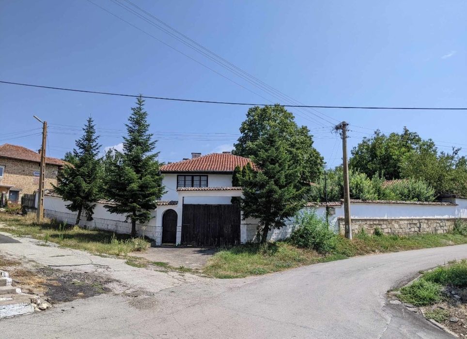 Продава се Къща в с. Каменово, Област Разград - 300 кв.м за 334 €/кв.м - Снимка #1