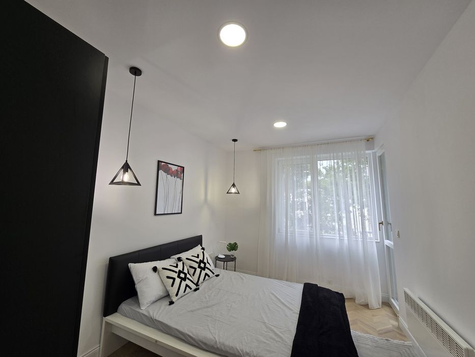 Дава се под наем Тристаен апартамент в Стара Загора, Център - 100 кв.м за 612 € - Снимка #3