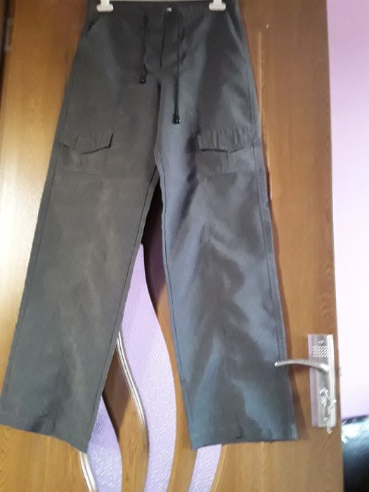 Vând Pantaloni Damă Evazati Mărimea 38 Noi