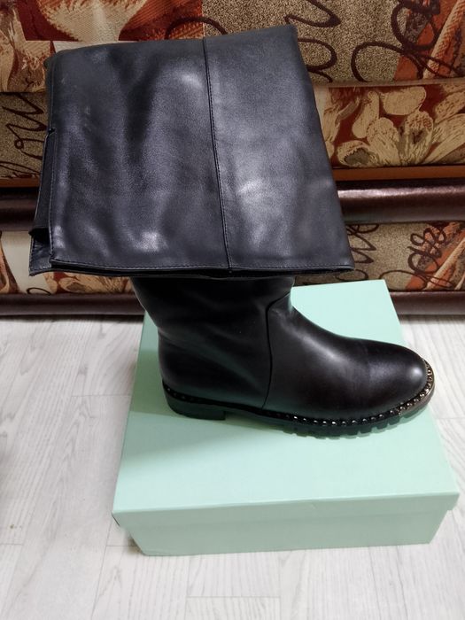 Продам обувь новую 39 размер