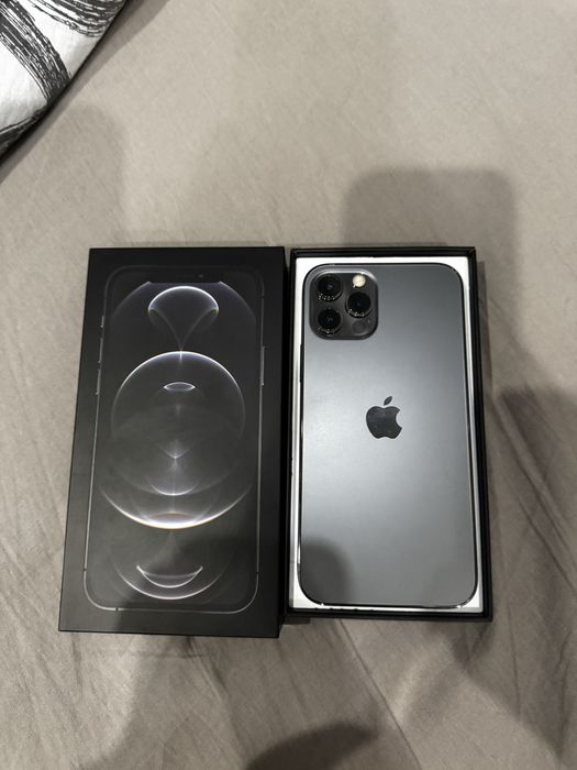 Продам айфон 12 про