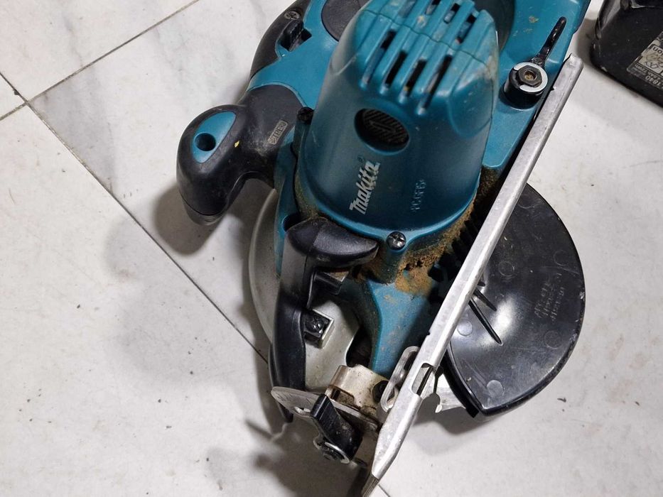 Ръчен акумулаторен циркуляр Makita DSS501 / 18 V, диск 136 мм /