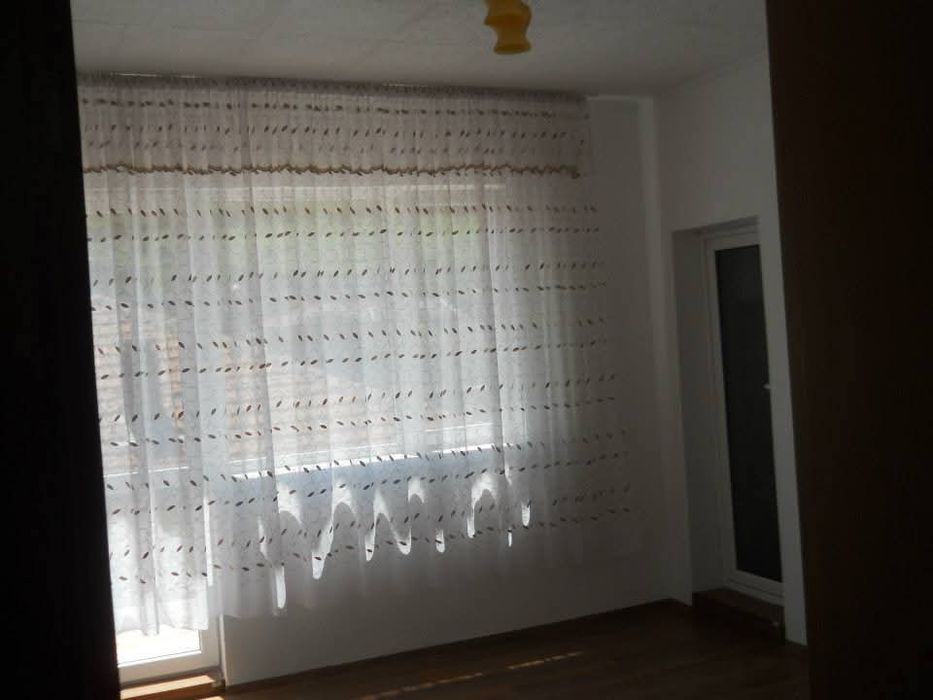 Самостоятелен етаж от къща 120кв