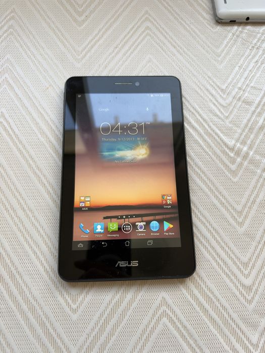6 броя стари таблети – Samsung, Apple iPad, ASUS, Acer и Lenovo (15 € / бр.)
