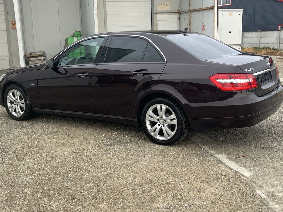 MERCEDES-BENZ E-Class 2011 — imagine 4
