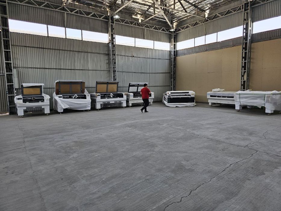 Янги лазер станок Guangzhou   1810T