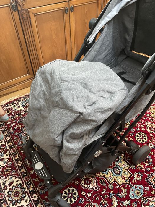 Продам прогулочную коляску Pituso Voyage