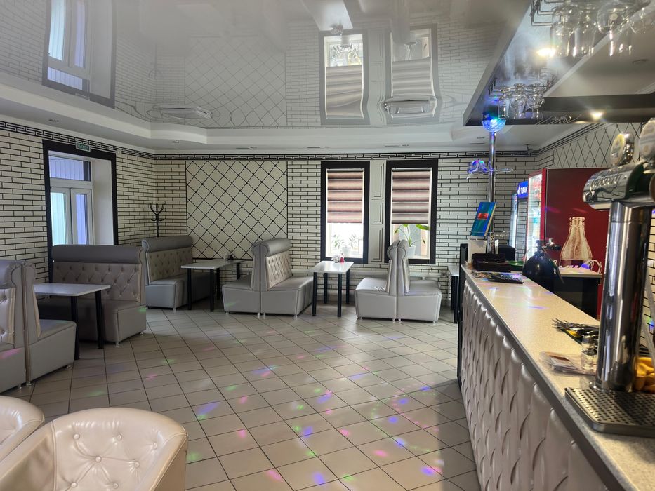 Продам кафе по адресу пр.Республики 148