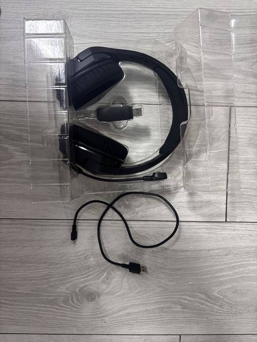 Casti HyperX ca noi