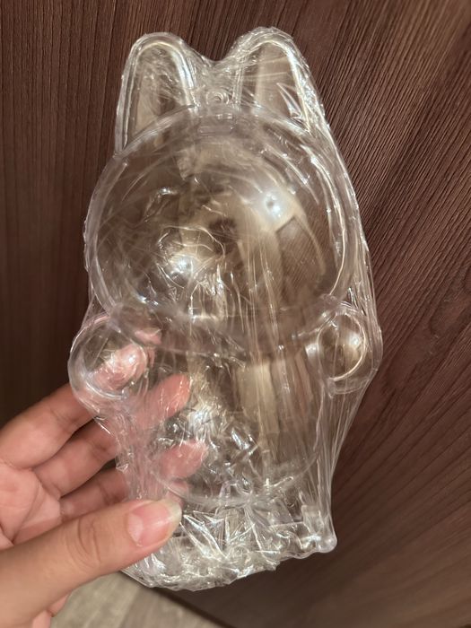 Продается пластиковый чехол для Лабубу