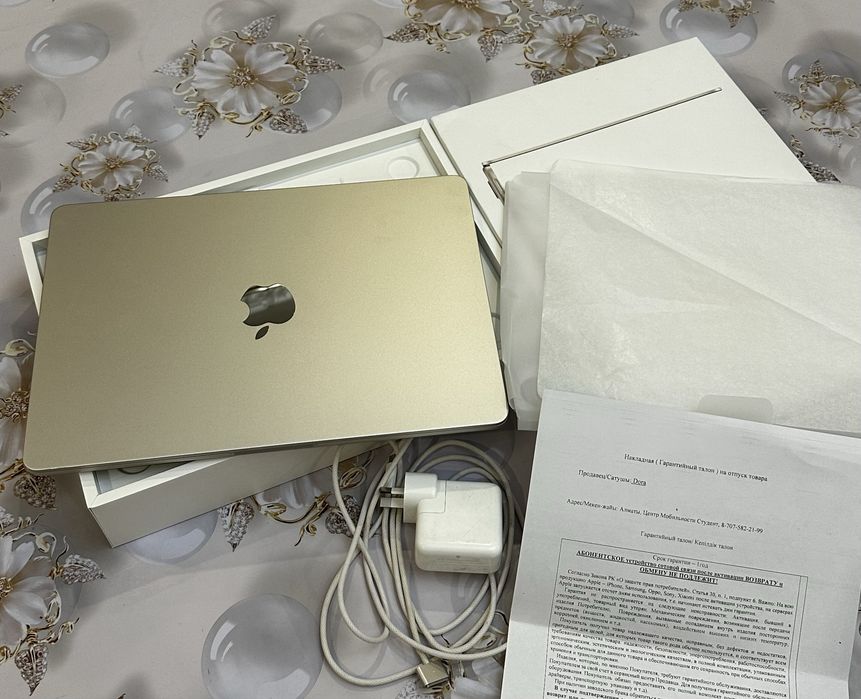 Macbook Air 13 M2, 8/256Gb 2024