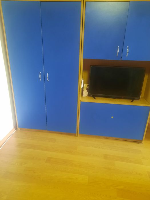 Vând mobila și comoda