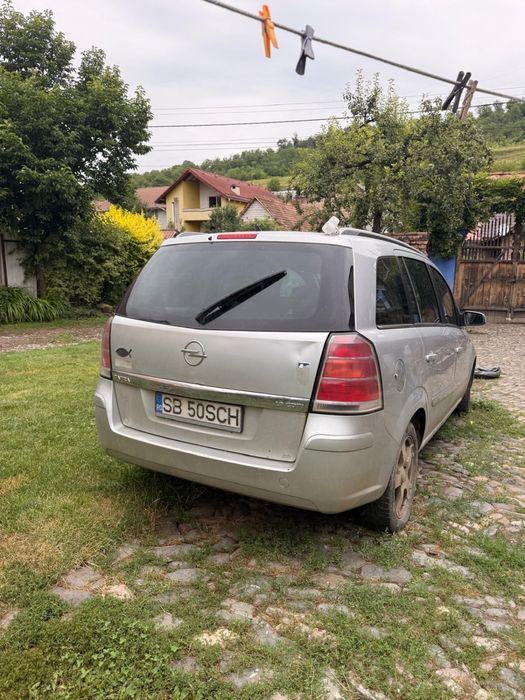 Opel Zafira 1.9 CDTI 120 CP