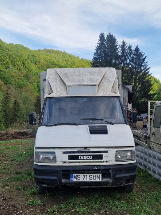 Vând camioneta Iveco Daily