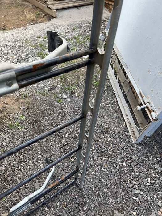 Багажник на крышу автомобиля