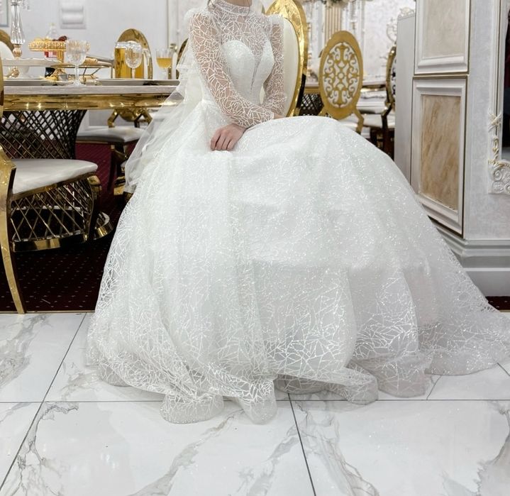 Свадебное платье