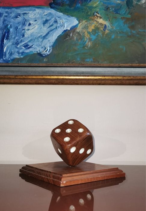 Фигура дървена ЗАРЧЕ масив орех кафява голяма дървена скулптура декор