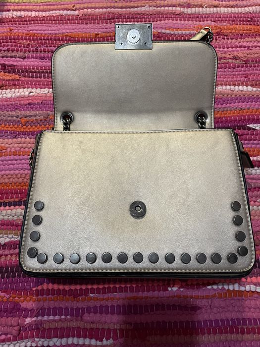 Дамска чанта