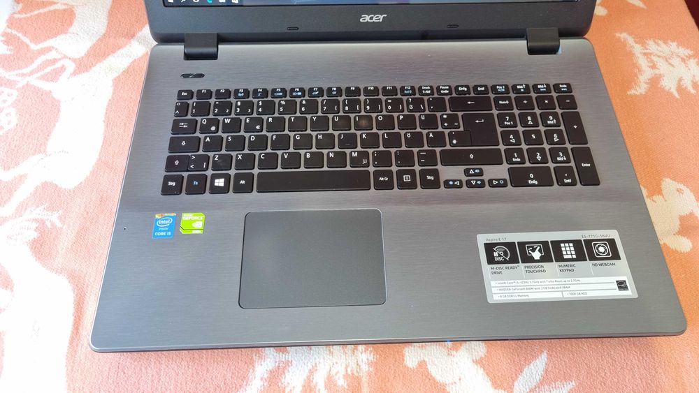 Acer de 17 inch=i5 cu 4 gb ram = 480 lei