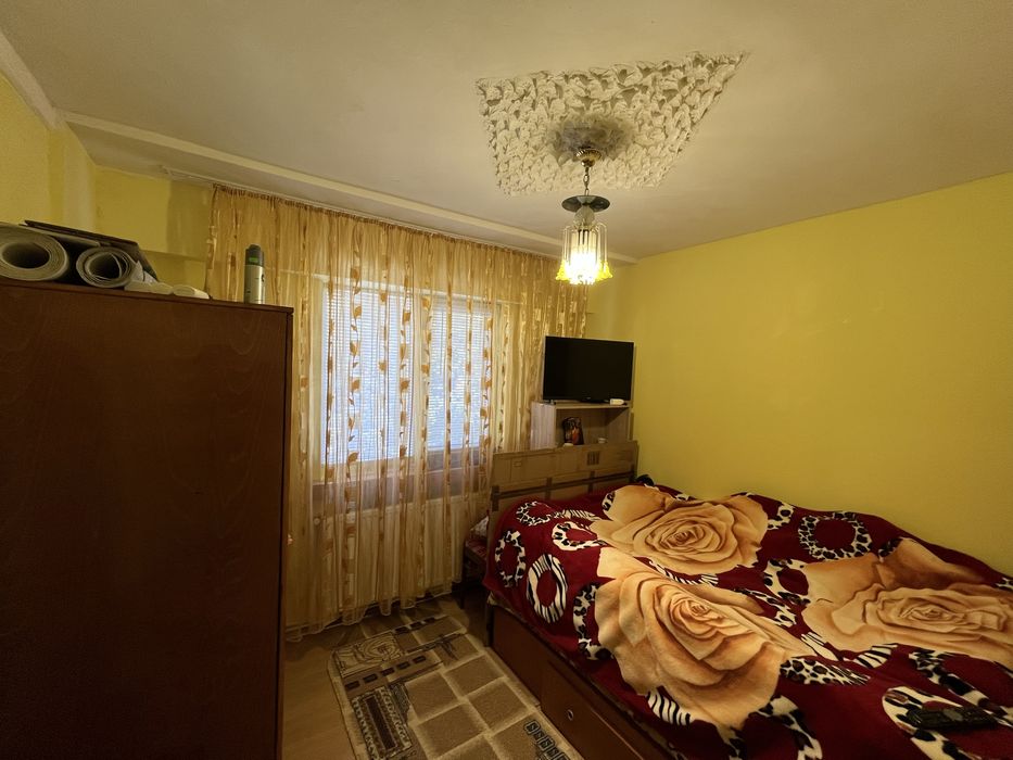 Vand apartament urgent!
