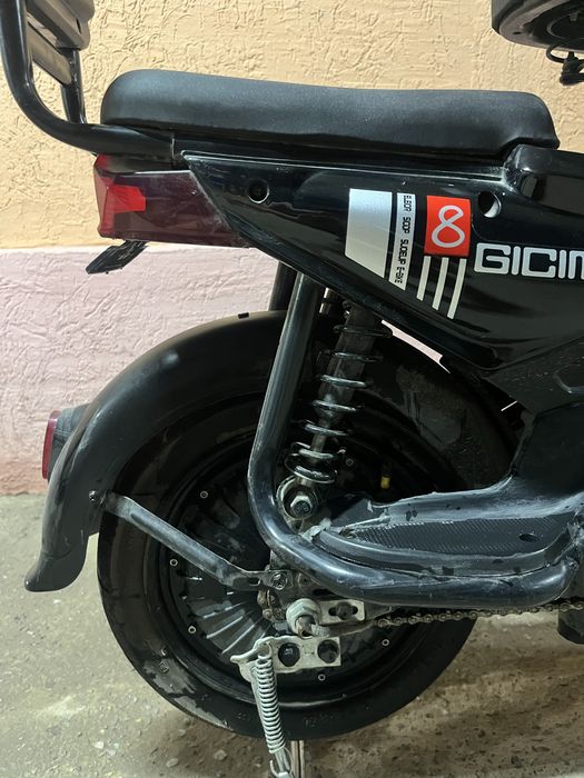 Скутер sk8 продам