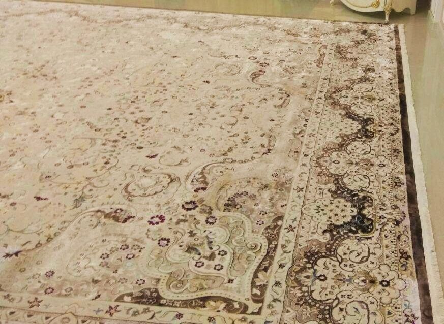 Ковер 5.0×7.0 производство Турция. Состояние:новый. Переливается