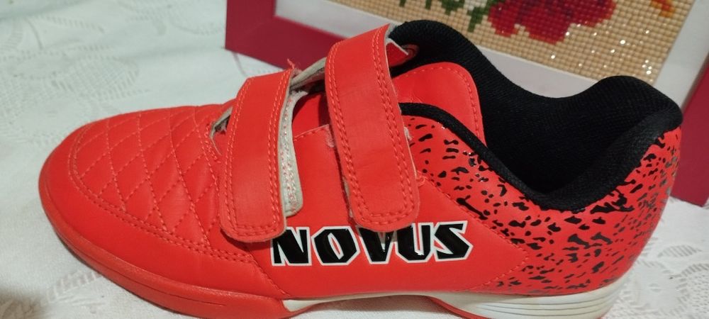 Детские кроссовки NOVUS