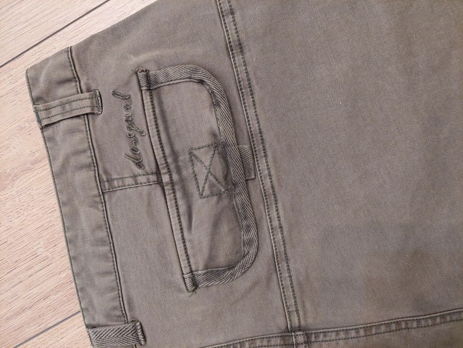 Pantaloni cargo barbati 36 DESIGUAL