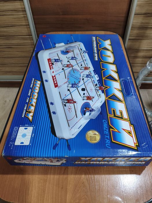 Продам настольный хоккей