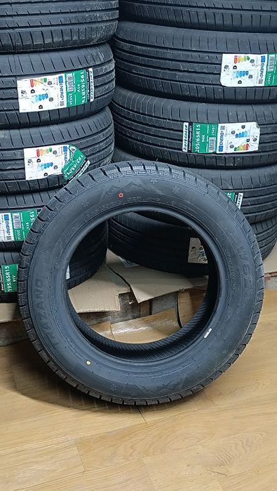 205/60R16  TRAZANO