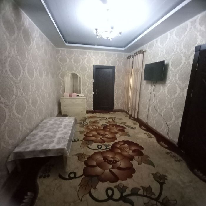 Сдается квартира на Чиланзаре 19квартале 2комнатная для всех. 400 у. е