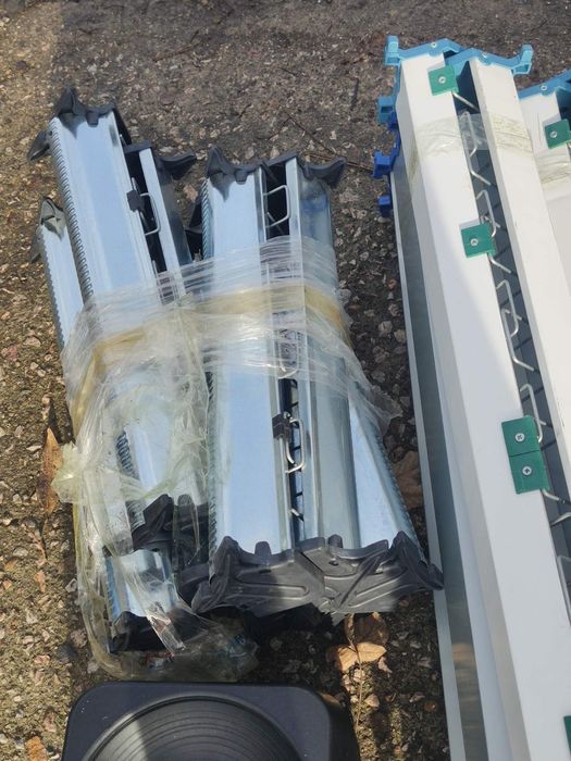 Глинени поилки хранилки за птици,гълъби папагали, пилета кокошки зайци