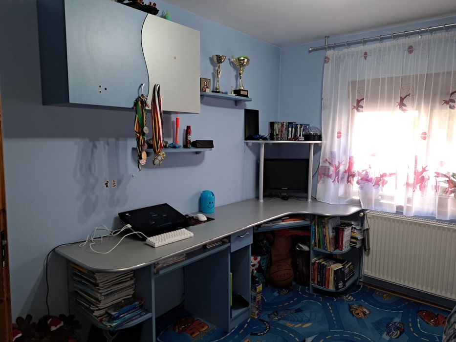 Vând mobila tineret