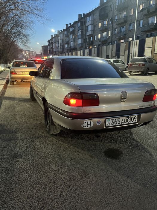 Opel Omega b 2.0