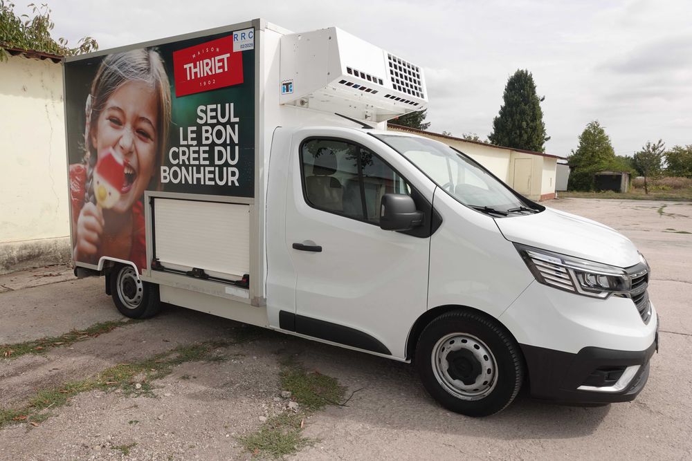 Izoterma Cu CONGELARE-24/26C*Curent380VRenaultT82TRAFIC2023 Motor2.0dAdBlue110Kw/150Cp Stare(NOUA)Rulaj93000kmImportFranta StareTehnicaEXCEPTIONALA*