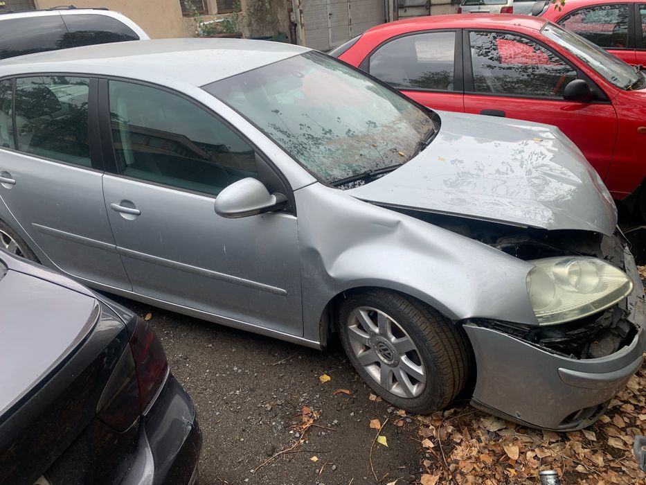 Vw Golf 5 1.6 fsi 2005г 6 скорости