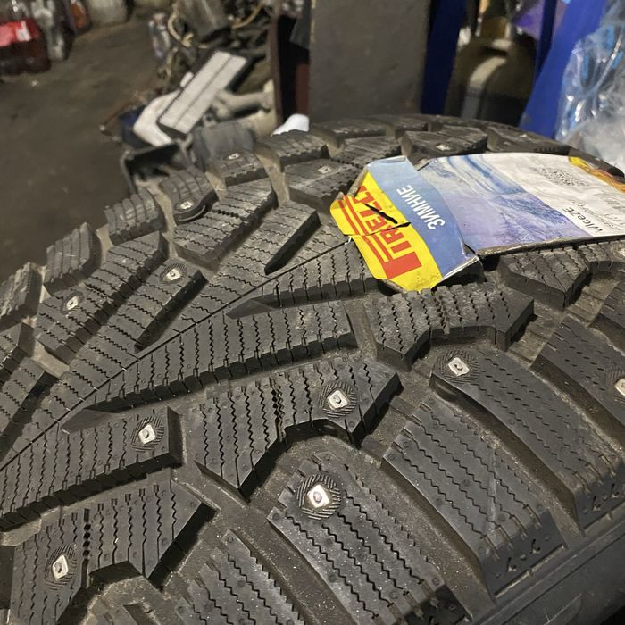 PIRELLI ICE ZERO 295/40/21 новая