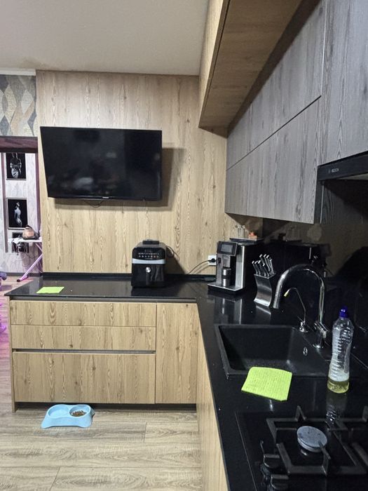 Кузня б/у . Плита и вытяжка Бош