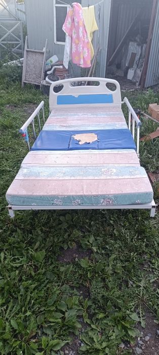 Кровать медицинская