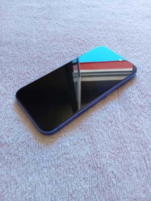 Vând IPhone 16 Blue