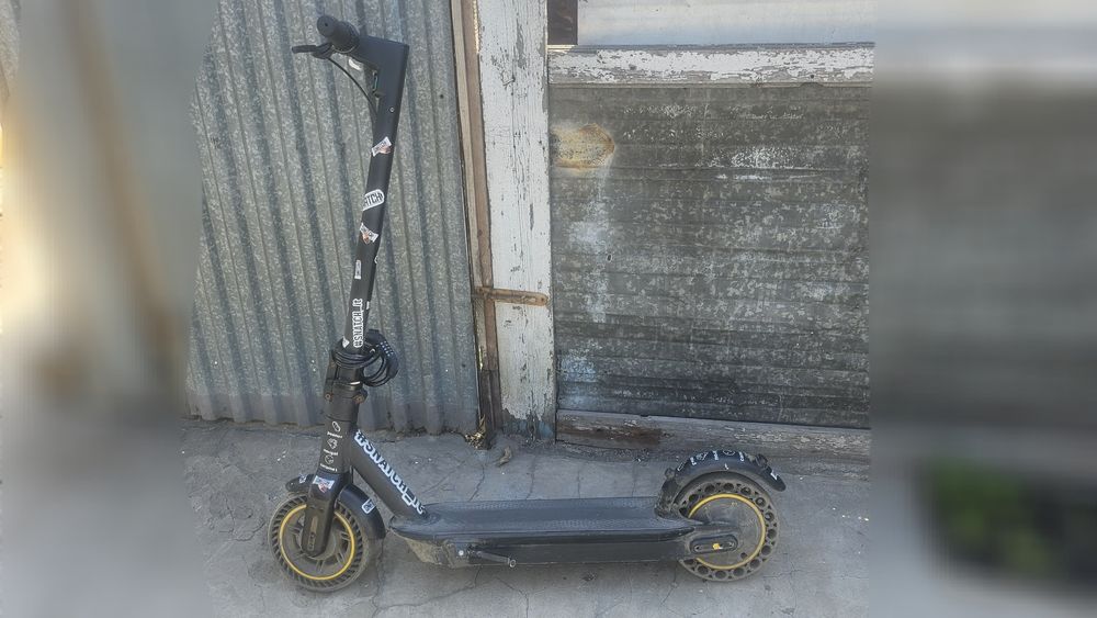Срочно Продам электросамокат